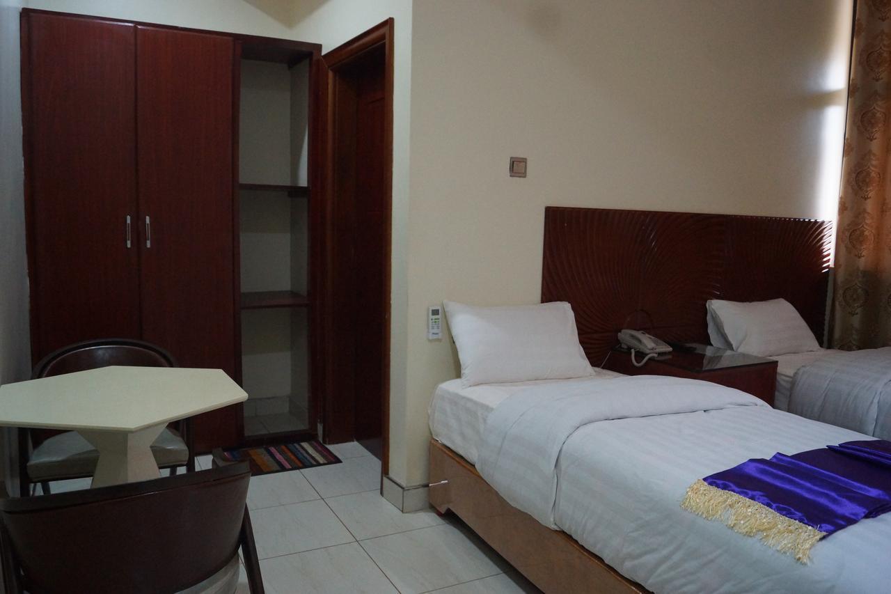 Hotel Ok Kampala Bagian luar foto