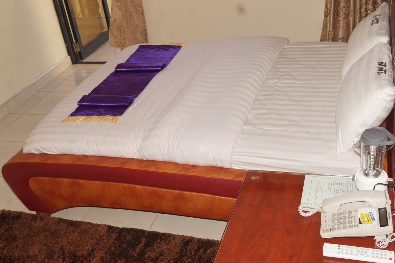Hotel Ok Kampala Bagian luar foto